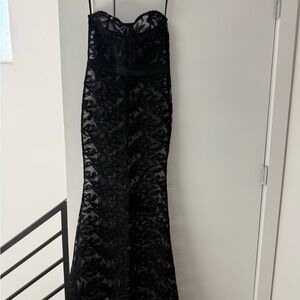 Abyss By Abby Black Sleeveless Sweetheart Gown